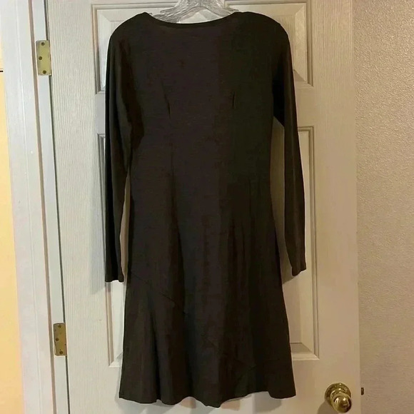 Horny Toad Oblique V Dress - Picture 3 of 10